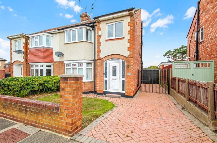 3 Bedroom Semi-Detached House For Sale In Yoredale Avenue, Darlington, DL3