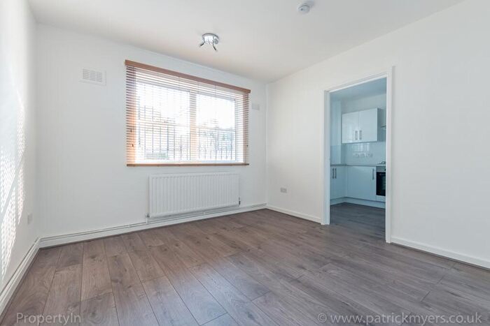 1 Bedroom Flat To Rent In The Gardens East Dulwich, SE22