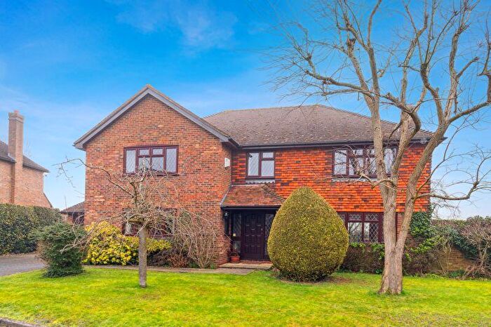 5 Bedroom Detached House To Rent In Bowmans Close, Burnham Detached Bedroom Spacious Family House, SL1