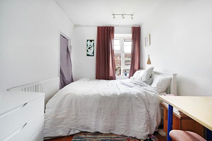 3 Bedroom Flat To Rent In Lorraine Court, Lewis Street, Camden, NW1