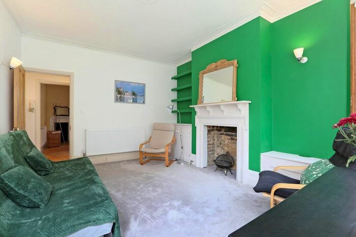 2 Bedroom Flat To Rent In Camberwell New Road, London, SE5
