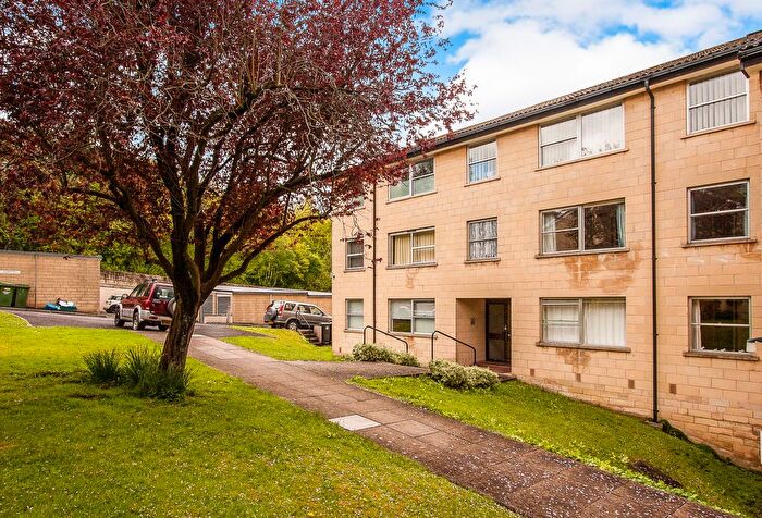 2 Bedroom Flat To Rent In Hockley Court, Weston Park West, Bath, BA1