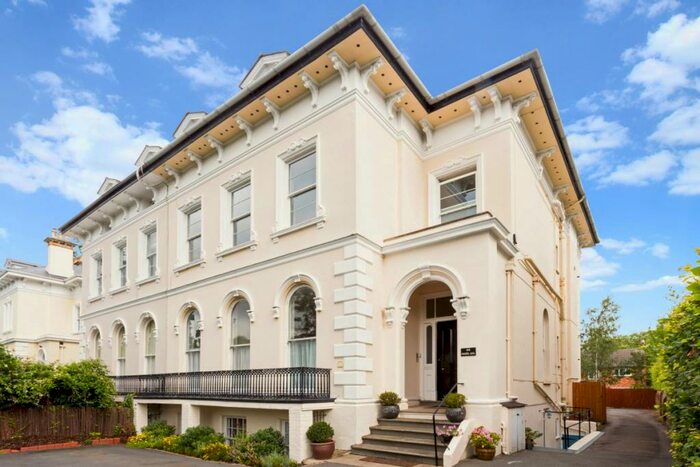 2 Bedroom Apartment To Rent In Lansdown Road Cheltenham, GL51