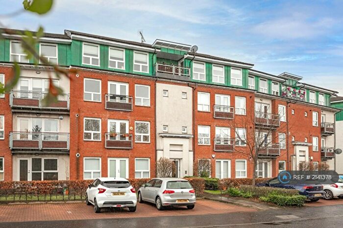 2 Bedroom Flat To Rent In Strathblane Gardens, Glasgow, G13