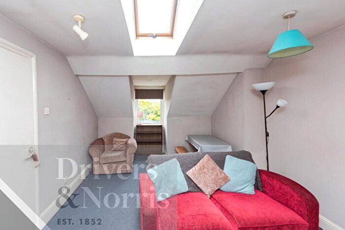 1 Bedroom Apartment To Rent In Camden Road, Holloway, London, N7