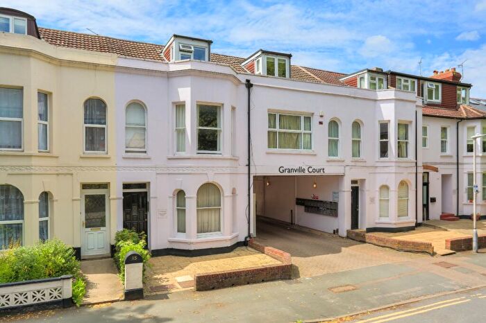 Apartment For Sale In Granville Road, St. Albans, Hertfordshire, AL1