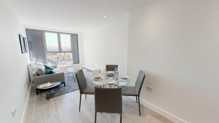 2 Bedroom Flat To Rent In New London Road, Chelmsford, CM2