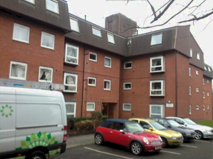 2 Bedroom Flat To Rent In Urmston Lane, Manchester, Greater Manchester, M32