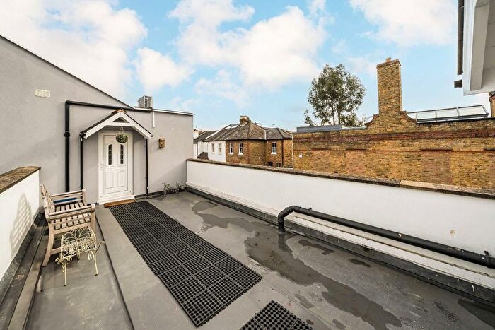 1 Bedroom Flat To Rent In Church Road, Teddington, TW11