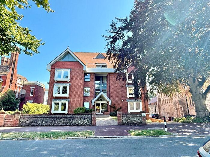 2 Bedroom Apartment For Sale In Carlisle Road, Lower Meads, Eastbourne, East Sussex, BN21
