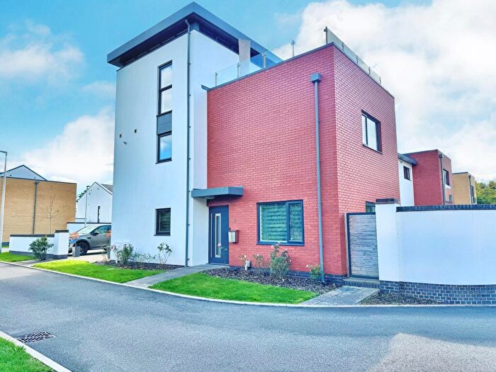 1 Bedroom Flat For Sale In The Chase, Topsham, Exeter, EX3