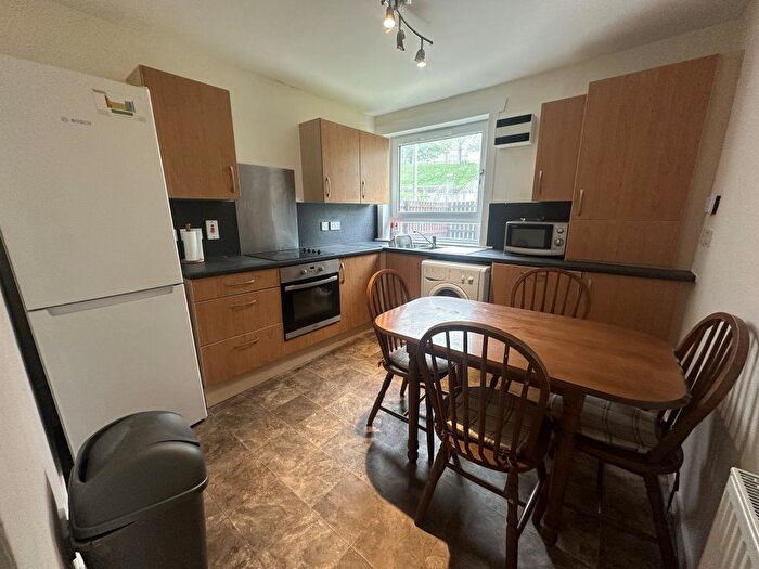 3 Bedroom Flat To Rent In Dudhope Street, Dundee, DD1