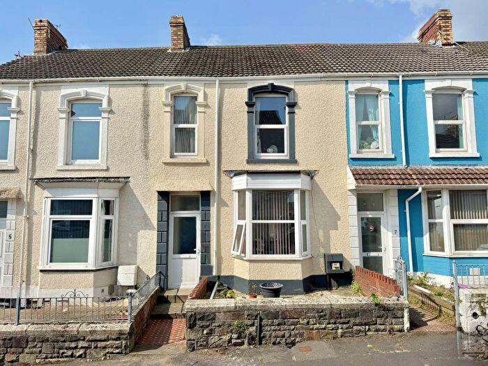 5 Bedroom Terraced House For Sale In Penbryn Terrace, Brynmill, Swansea, City And County Of Swansea., SA2