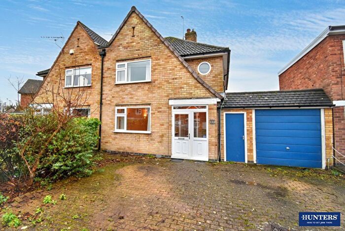 3 Bedroom Semi Detached House For Sale In Ruskington Drive, Wigston, LE18