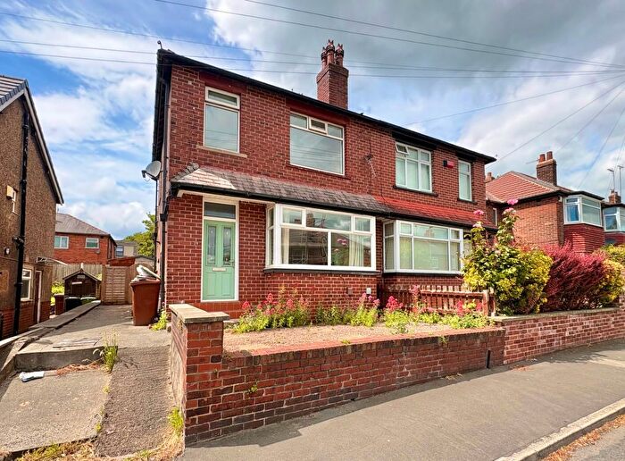 3 Bedroom Semi-detached House To Rent In Kirkstall Avenue, Kirkstall, Leeds, LS5