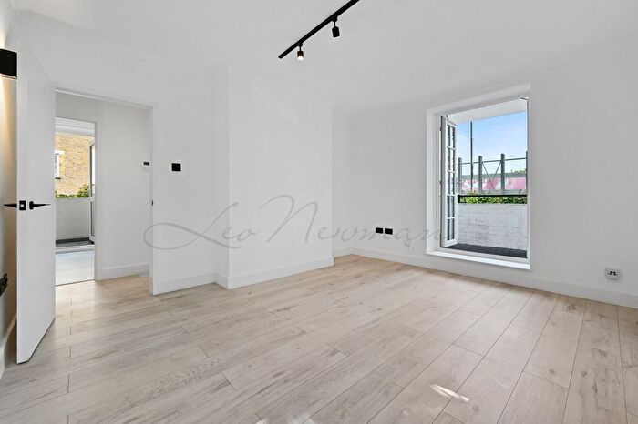 3 Bedroom Flat To Rent In Hendre Road, London, SE1