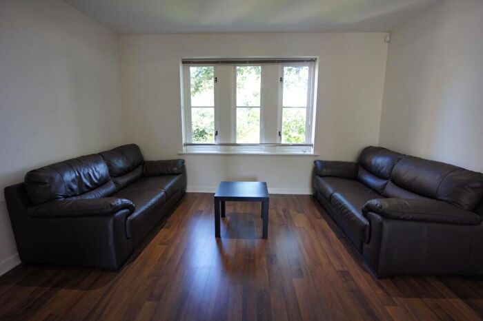 2 Bedroom Flat To Rent In Flat, Harcourt Hall, Harcourt Road, S10
