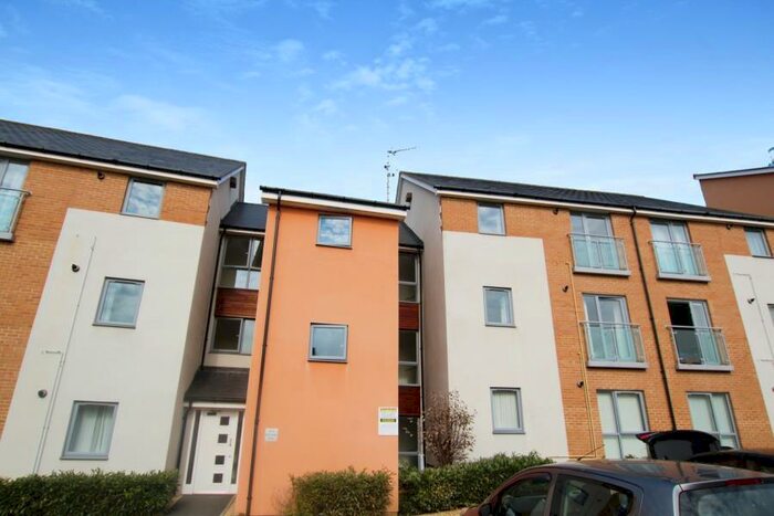 2 Bedroom Flat To Rent In Kittiwake Drive, BS20