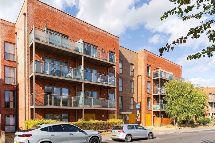 3 Bedroom Flat For Sale In Nihill Place, Addiscombe, CR0