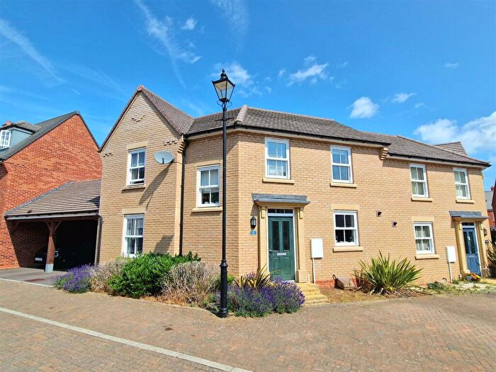 3 Bedroom Semi-Detached House For Sale In Alwin Court, Great Denham, Bedford, MK40