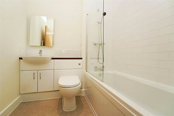 2 Bedroom Flat For Sale In Falcon Close, Quedgeley, Gloucester, Gloucestershire, GL2