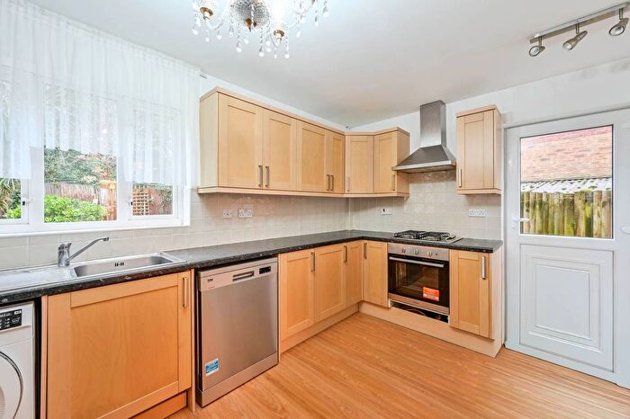 4 Bedroom Property To Rent In Percheron Drive, Knaphill, Woking, GU21