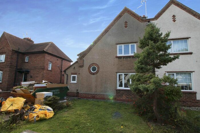 3 Bedroom Semi-Detached House To Rent In Eaton Avenue, Chester, CH4