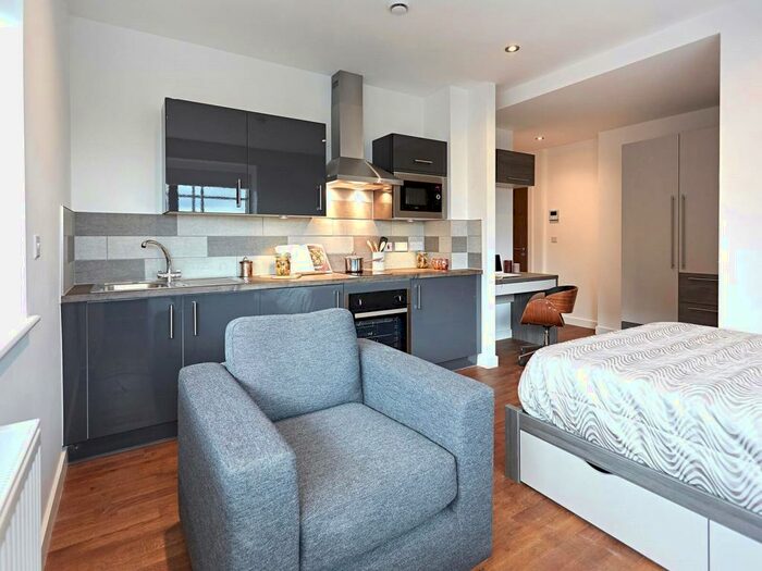 Studio To Rent In Wade Lane, Leeds, West Yorkshire, LS2