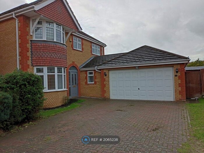 4 Bedroom Detached House To Rent In Wiltshire Way, Milton Keynes, MK3