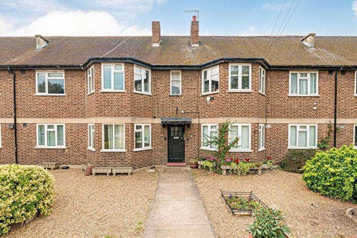 2 Bedroom Detached House To Rent In Algar Close, Old Isleworth, TW7