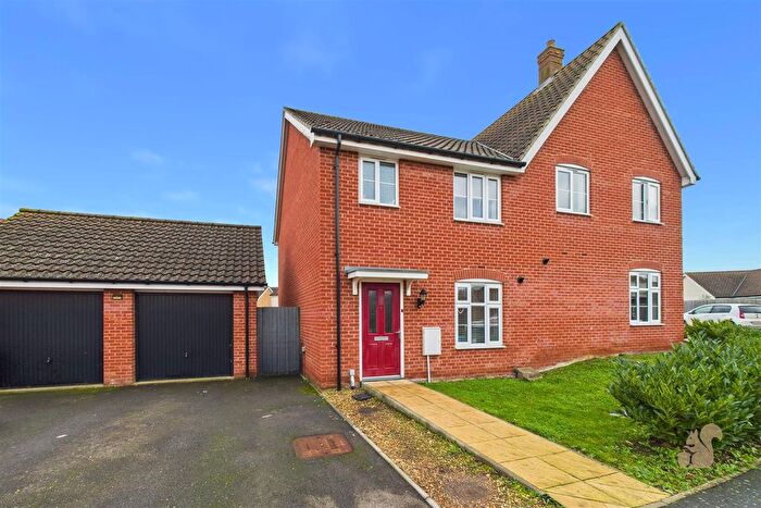 3 Bedroom Semi Detached House For Sale In Binyon Close, Stowmarket, IP14