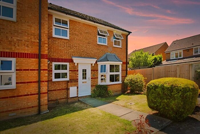 2 Bedroom End Of Terrace House To Rent In Lee Close, St Margarets, SG12