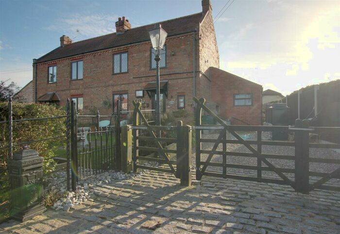3 Bedroom Semi-Detached House For Sale In Arram Road, Arram, Beverley, HU17
