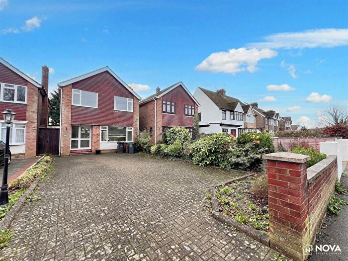 3 Bedroom Detached House To Rent In Ashcroft Road, Luton, LU2