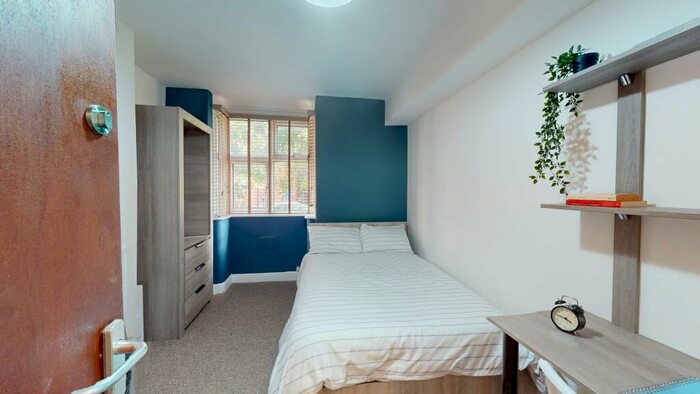 3 Bedroom Flat To Rent In St Michaels Crescent, Headingley, Leeds, LS6