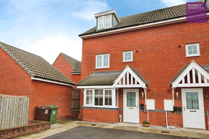 4 Bedroom Town House For Sale In Magpie Avenue, HU17