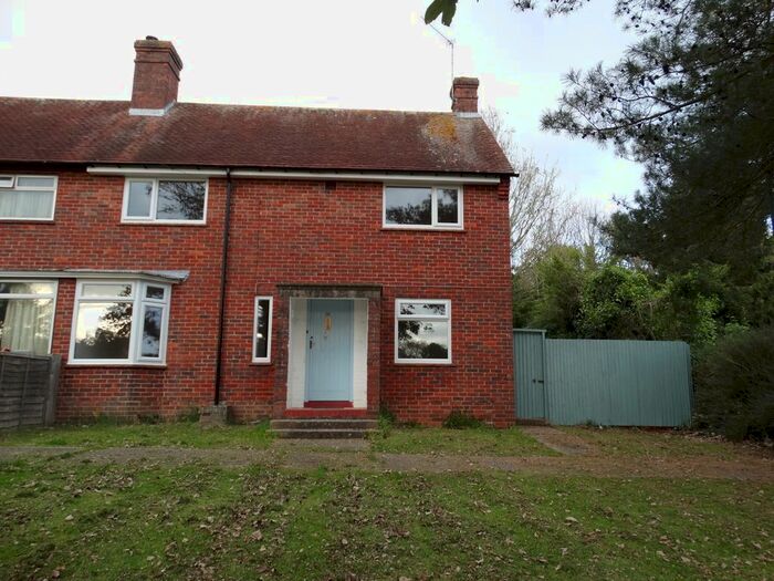 3 Bedroom Semi-Detached House To Rent In Canada Road, Arundel BN18