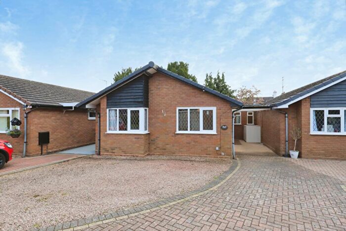 3 Bedroom Bungalow For Sale In Court Close, Kidderminster, Worcestershire, DY11