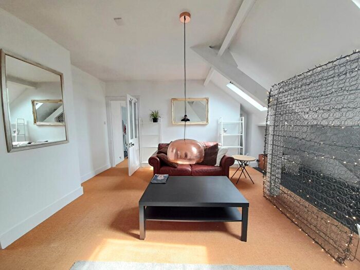 2 Bedroom Apartment To Rent In Western Road, Wolverton, Milton Keynes, MK12