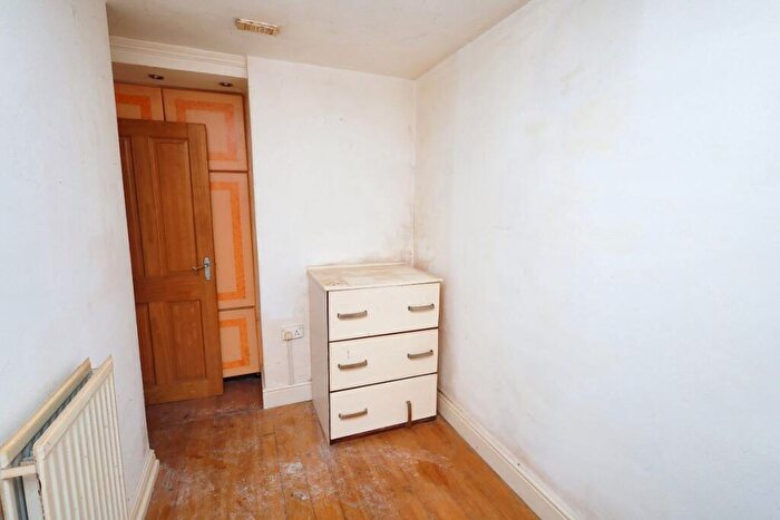1 Bedroom Flat For Sale In Moorfield, Harlow, Essex, CM18