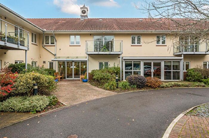 2 Bedroom Flat For Sale In Knightwood Mews, Shannon Way Valley Park, Chandlers Ford, SO53