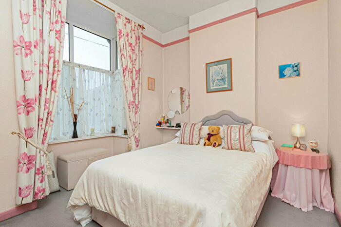 2 Bedroom Detached Bungalow For Sale In Rothwell Road, Desborough, NN14
