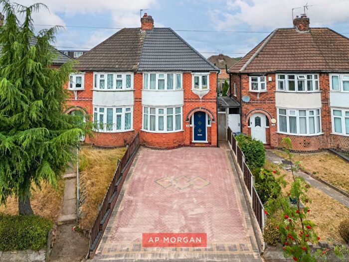 3 Bedroom Semi-Detached House For Sale In Ryde Park Road, Rednal, Birmingham, West Midlands, B45