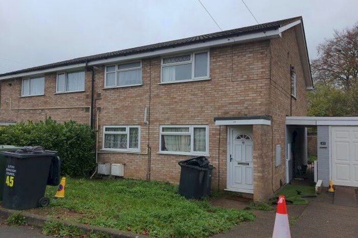 2 Bedroom Maisonette To Rent In Strangers Way, Luton, LU4