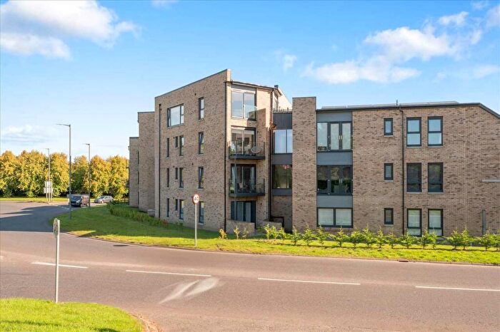 3 Bedroom Apartment For Sale In Lomond, No Old Bellsdyke Road, FK5