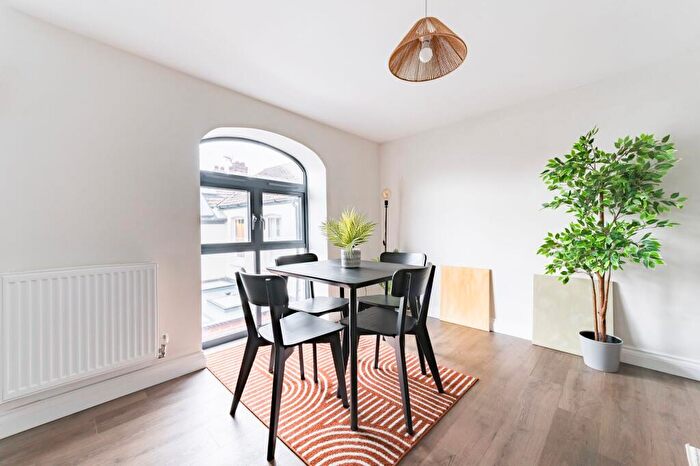 2 Bedroom Apartment To Rent In Chapters, Park Lane, NR2