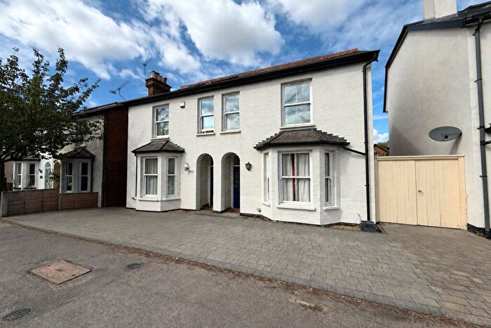 3 Bedroom Semi Detached House To Rent In Portsmouth Road, Cobham, Surrey, KT11