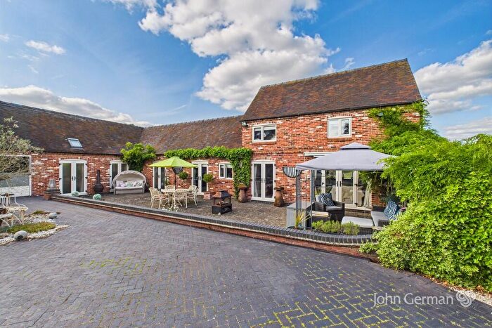 4 Bedroom Barn Conversion For Sale In Sealwood Lane, Linton, DE12