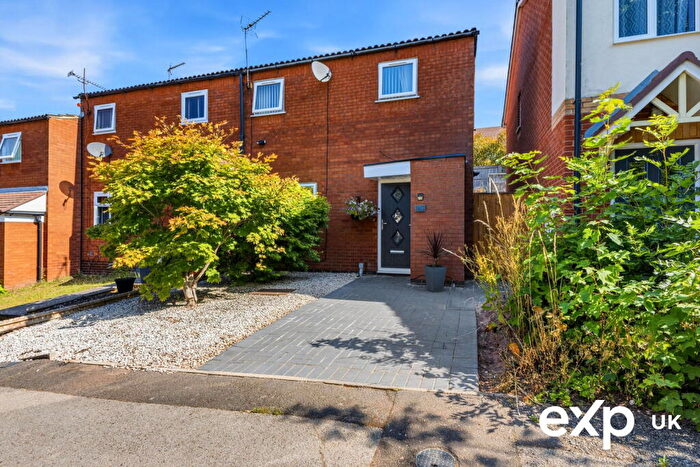 2 Bedroom End Of Terrace House For Sale In Harpole Walk, Arnold, Nottingham, NG5