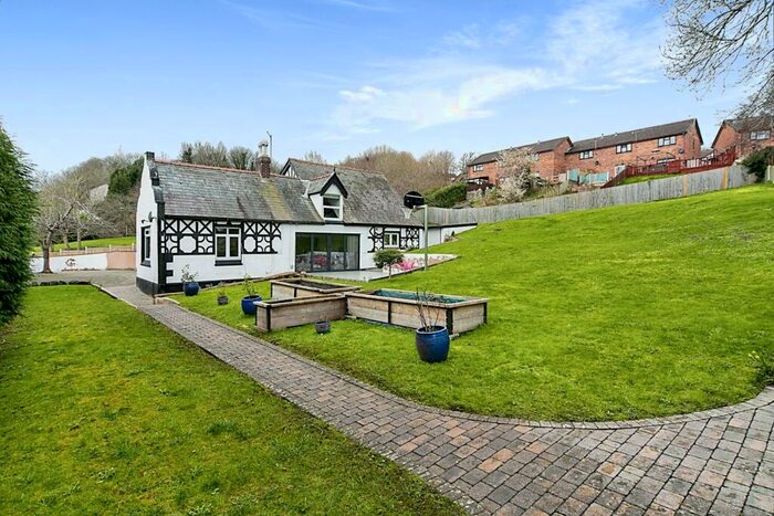 4 Bedroom Detached House For Sale In Greenfield Road, Greenfield, Holywell, CH8